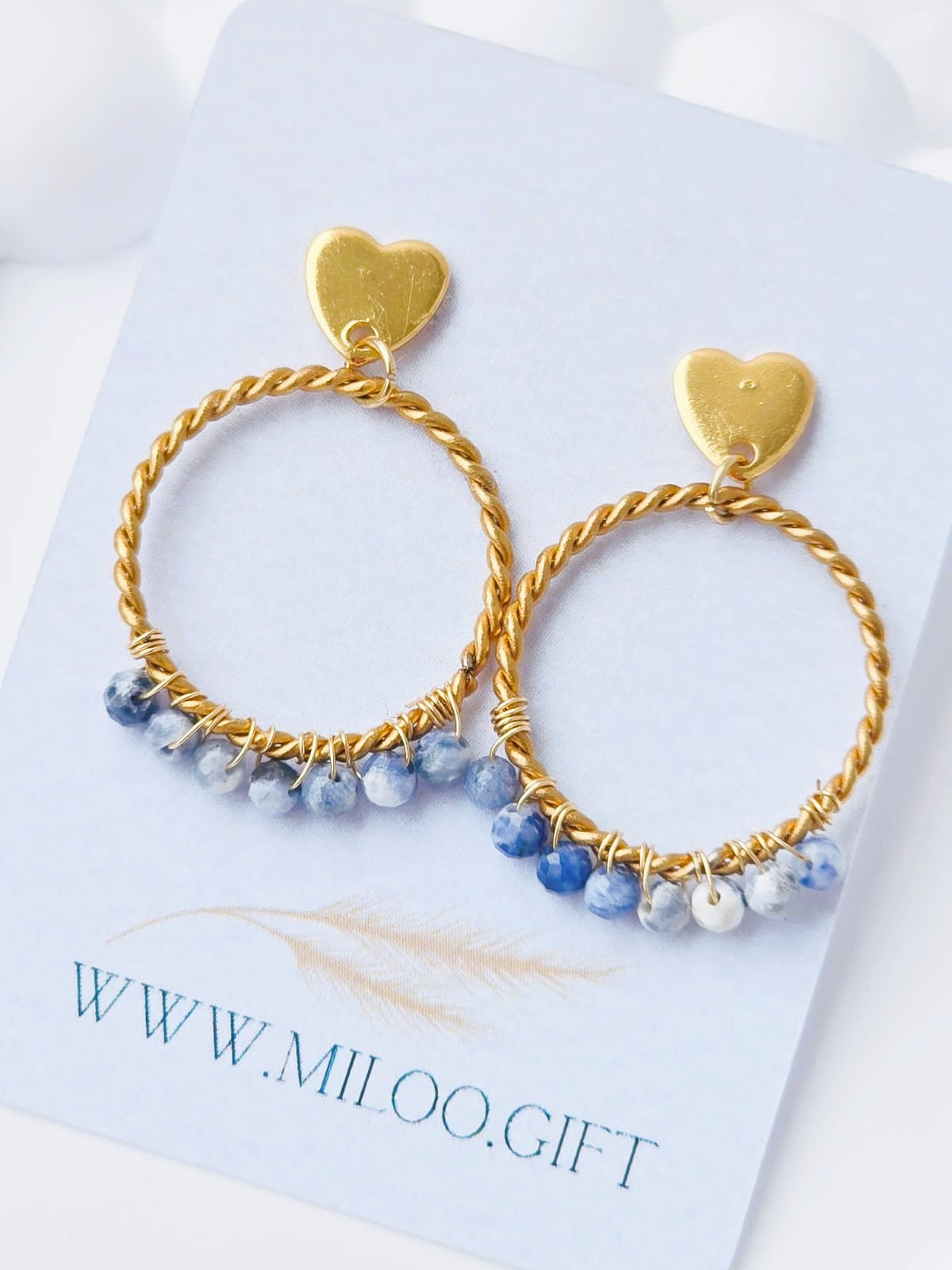 Kolczyki z naturalnym sodalitem