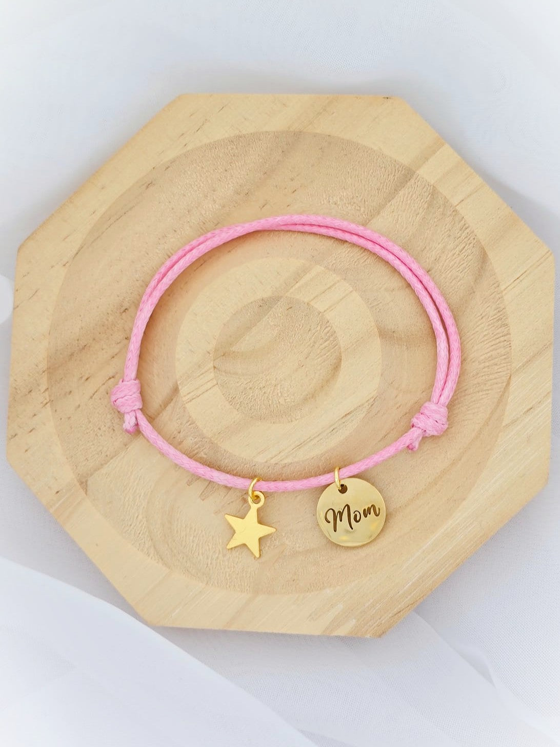 Delikatna bransoletka dla mamy- MOM