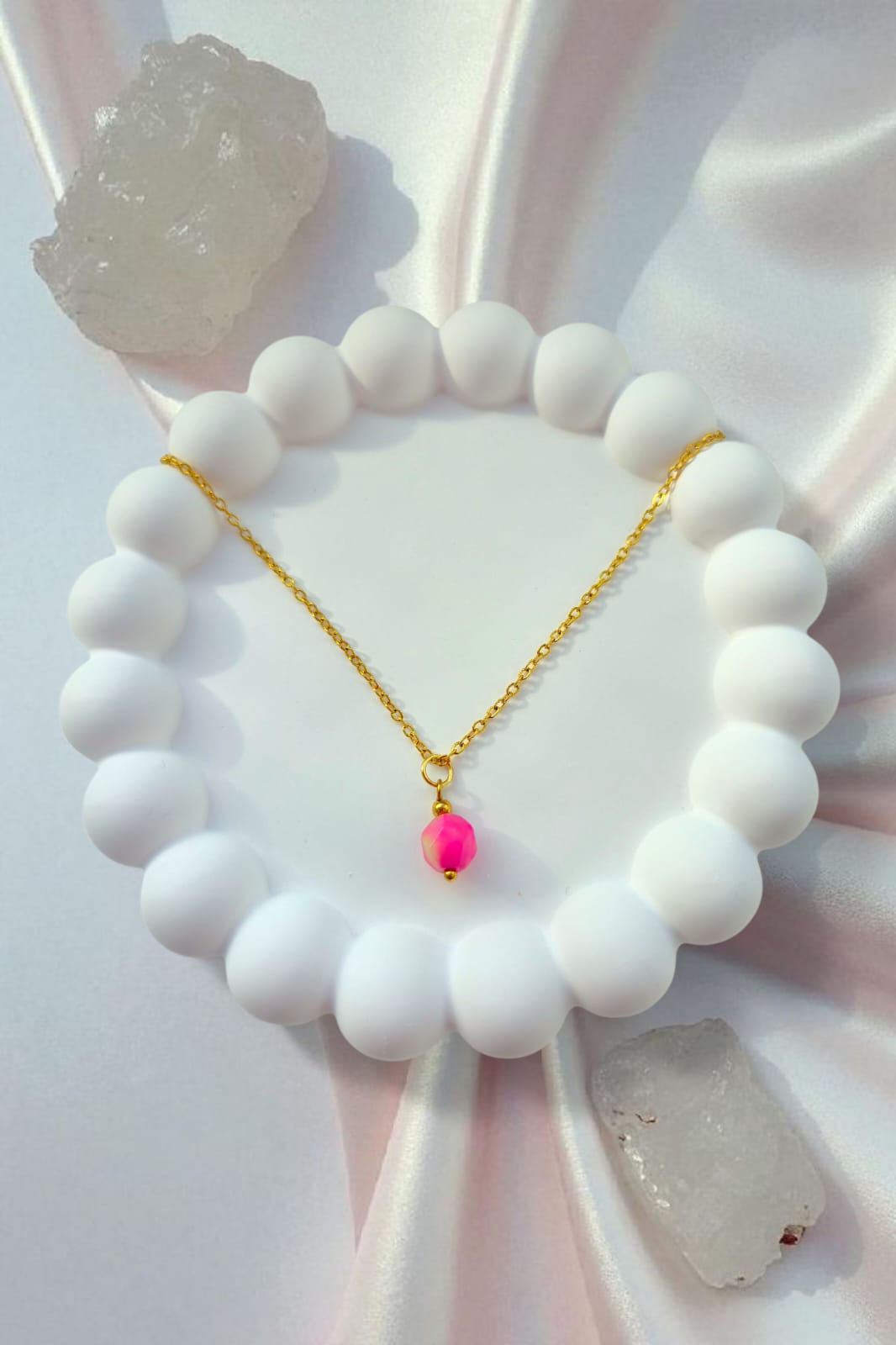 Naszyjnik z jaspisem brzoskwiniowym