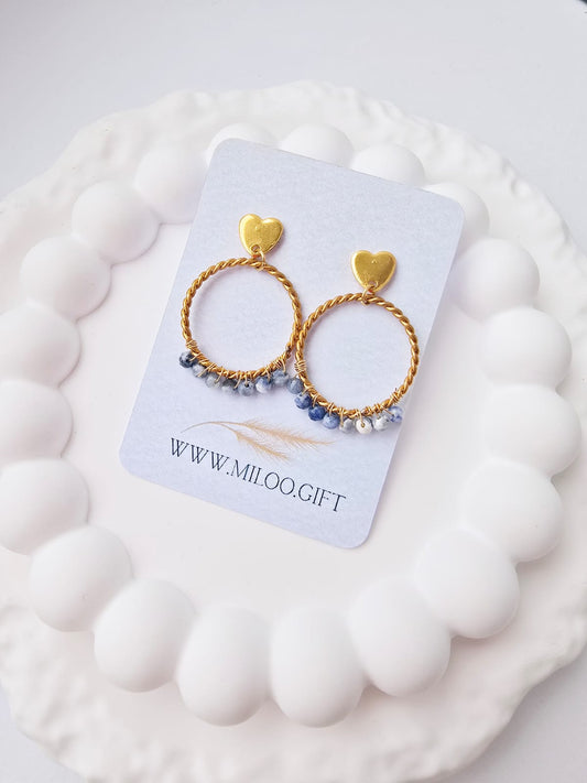 Kolczyki z naturalnym sodalitem