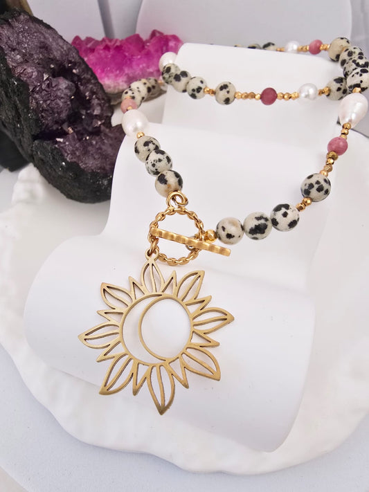 Naszyjnik z jaspisem dalmatyńskim, hematytem, rodonitem i perłą słodkowodną Kamienie Naturalne | Miloo