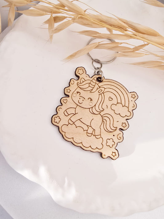 Drewniany breloczek jednorożec z tęczą – sklejka 3 mm | 5,5 x 5,5 cm | Personalizacja