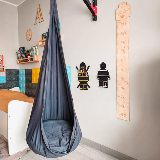 Miarka wzrostu dla dzieci – ala głowa klocka – drewniana dekoracja do pokoju dziecka (50–150 cm)