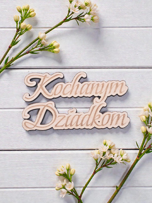 Napis drewniany „Kochanym Dziadkom” ze sklejki 13×6 cm – dekoracja na Dzień Babci i Dziadka| Sklejka | Miloo.gift
